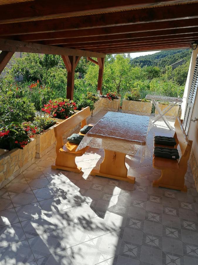 Apartmani Andelo I Ruzica Mundanije Exterior photo