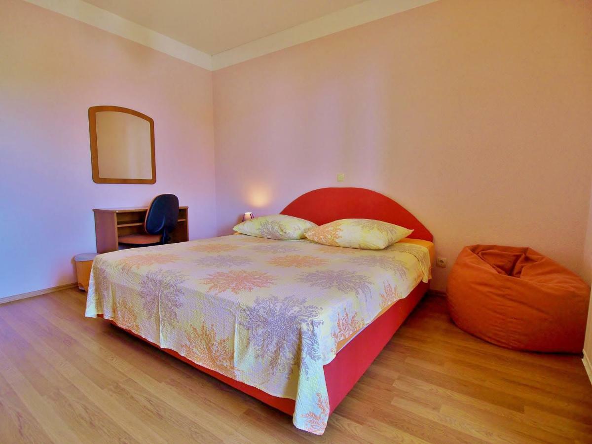 Apartmani Andelo I Ruzica Mundanije Exterior photo